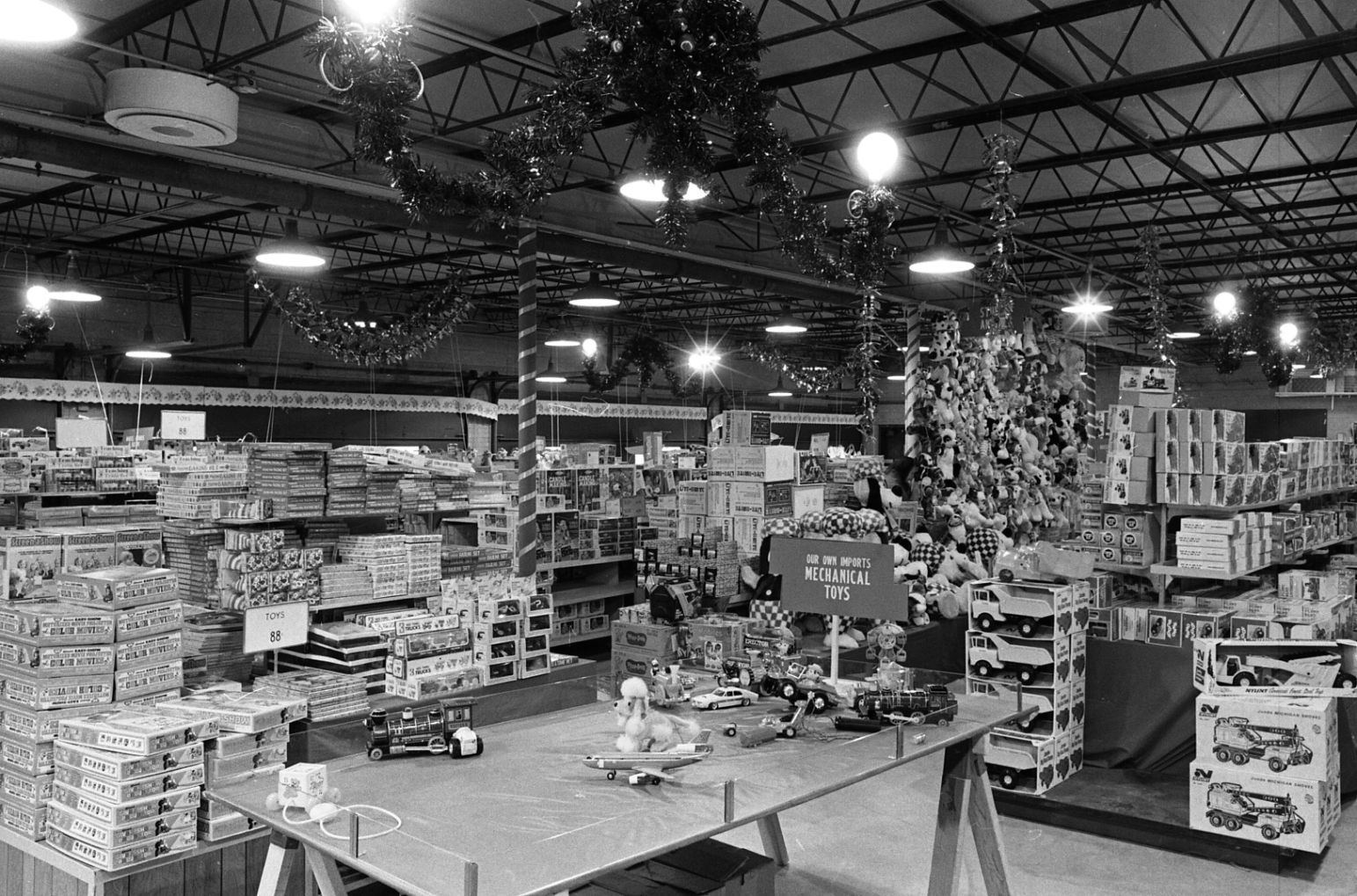 Goldblatt's, December 1972